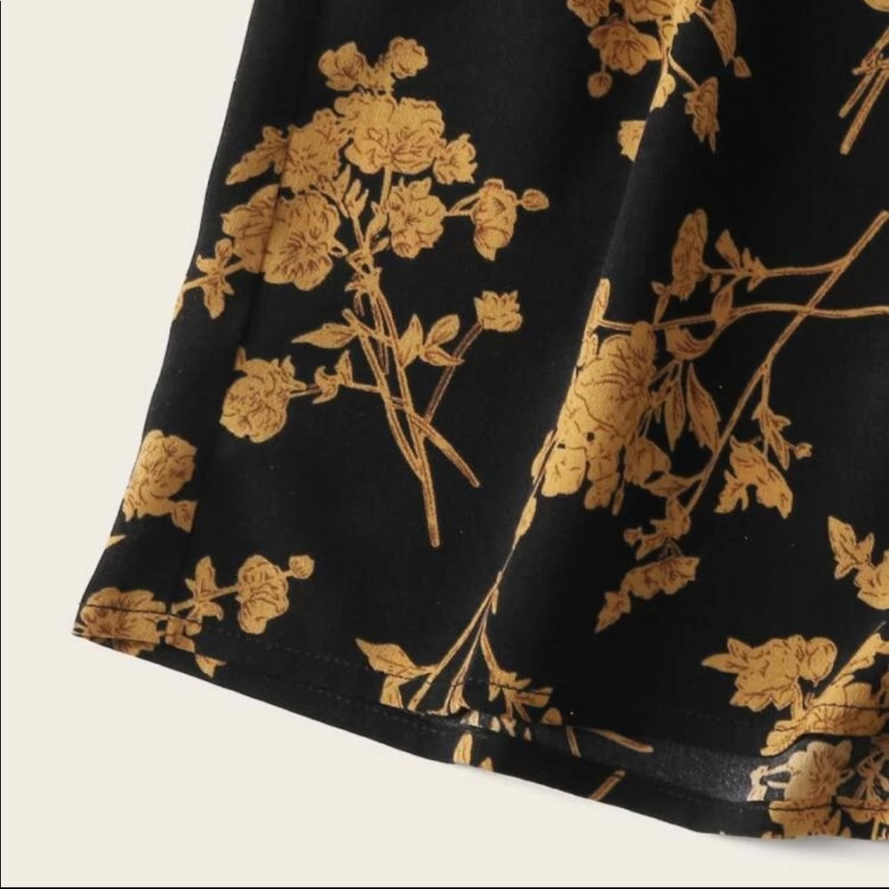 NWT SHEIN: XS Black & Gold Floral Tie Up Romper - Picture 8 of 11